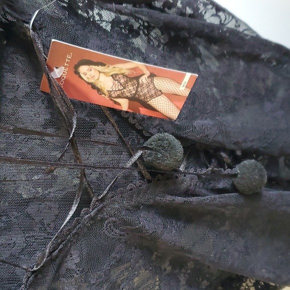 Lingerie - Picture 6 of 6